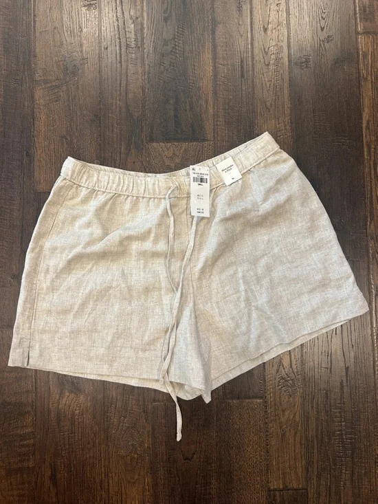 NWT Abercrombie and Fitch tan linen blend shorts size small - Picture 2 of 4